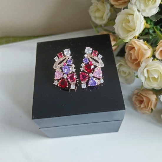 Wear earrings 2023SS BVLGARI Bvlgari overflowing in the street Wear earrings 2023SS BVLGARI Bvlgari overflowing in the street